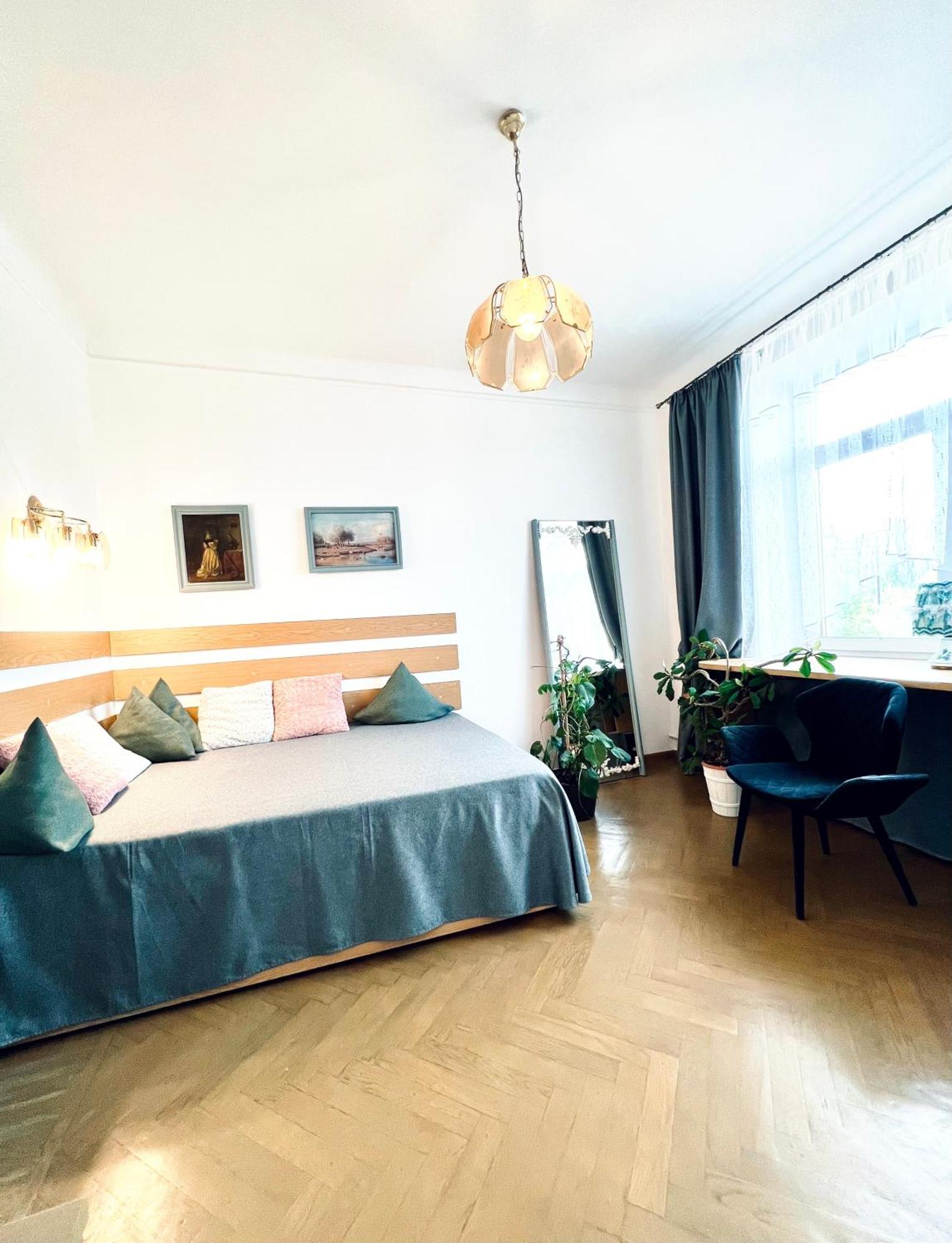 Apartment On Skorykovskyi Lane 4 ドニプロペトロウシク エクステリア 写真